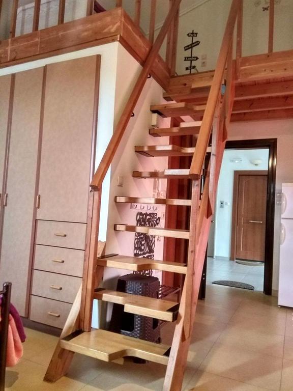 Deili Studio Loft Каламата Екстериор снимка