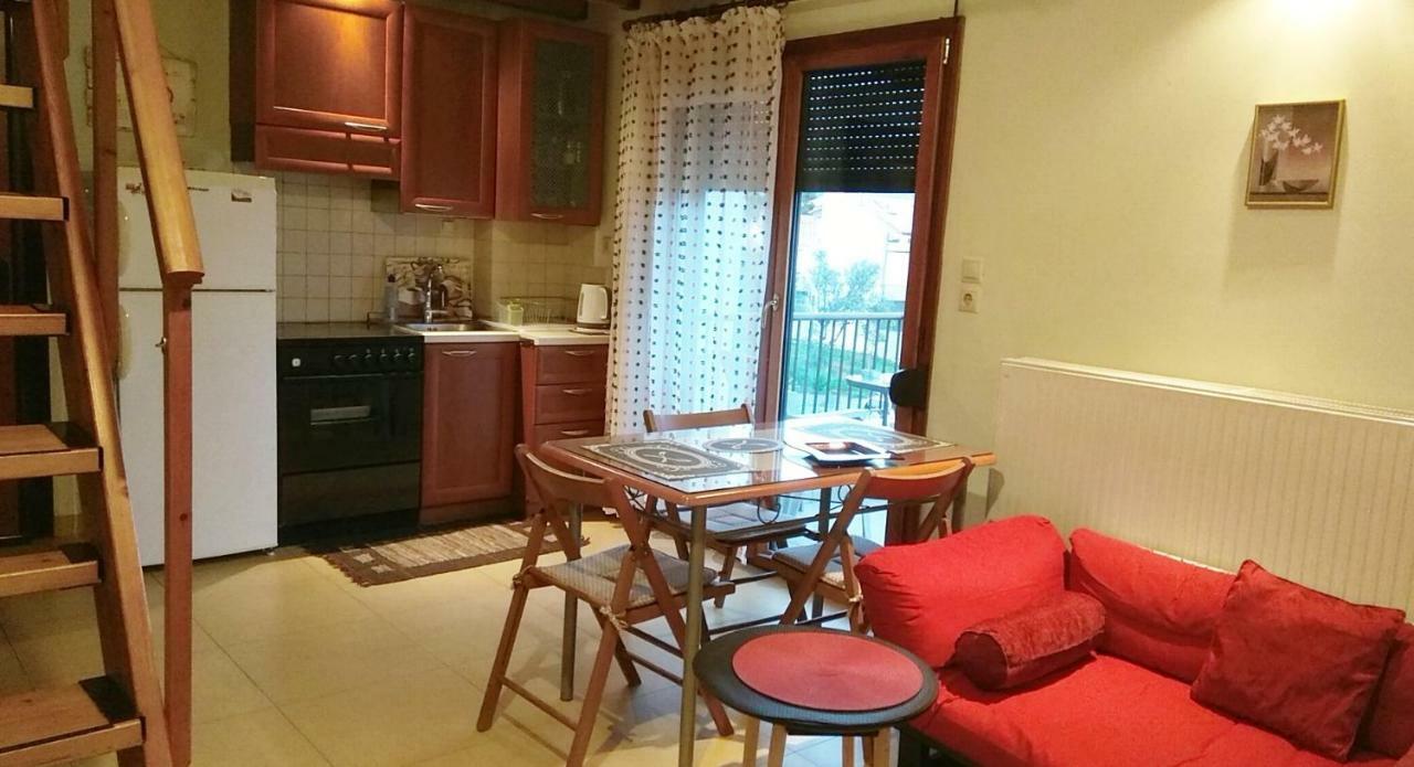Deili Studio Loft Каламата Екстериор снимка